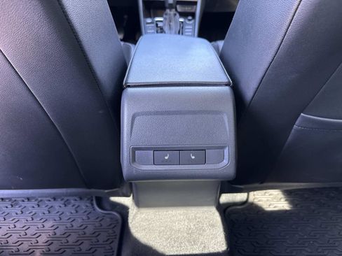 Used 2021 Volkswagen Jetta SE w/ SE Cold Weather Package image 15