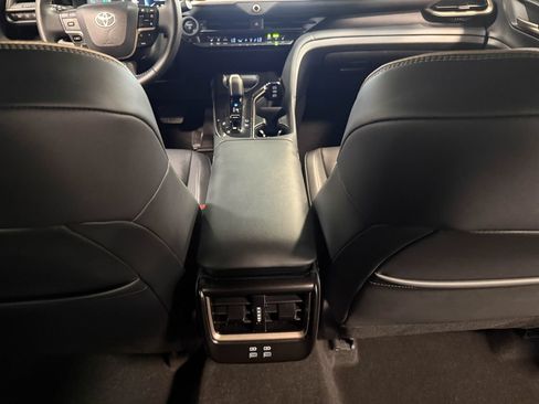 Used 2025 Toyota Crown Signia AWD/4WD image 68