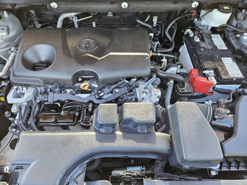 Used 2024 Toyota RAV4 XLE FWD image 29