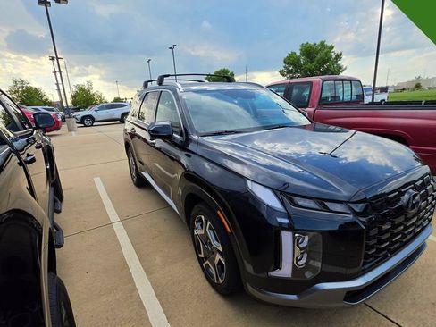 Used 2024 Hyundai Palisade SEL w/ Premium Package FWD image 7