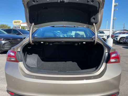 Used 2024 Chevrolet Malibu LT image 31