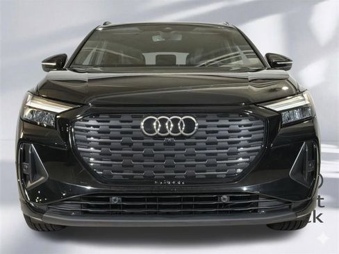 Used 2024 Audi Q4 e-tron Premium AWD/4WD image 25