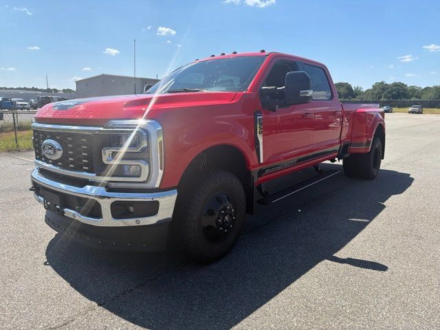 Used 2026 Ford F350 Lariat w/ Lariat Ultimate Package AWD/4WD image 7