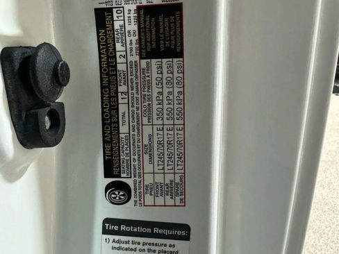 Used 2018 Nissan NV 3500 S image 67