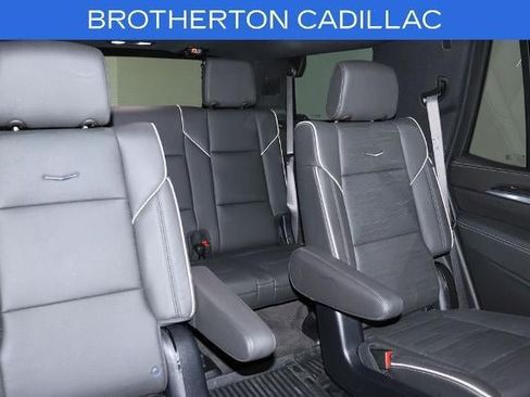 Certified 2025 Cadillac Escalade Premium Luxury w/ LPO, Floor Liner Package AWD/4WD image 25