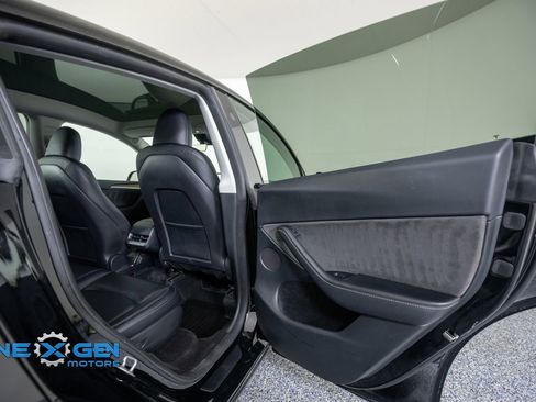 Used 2023 Tesla Model Y Long Range AWD/4WD image 34
