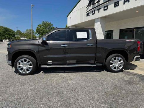 Used 2021 Chevrolet Silverado 1500 LTZ w/ LTZ Convenience Package II AWD/4WD image 46