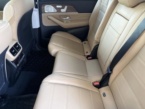 Certified 2026 Mercedes-Benz GLS 450 4MATIC image 33