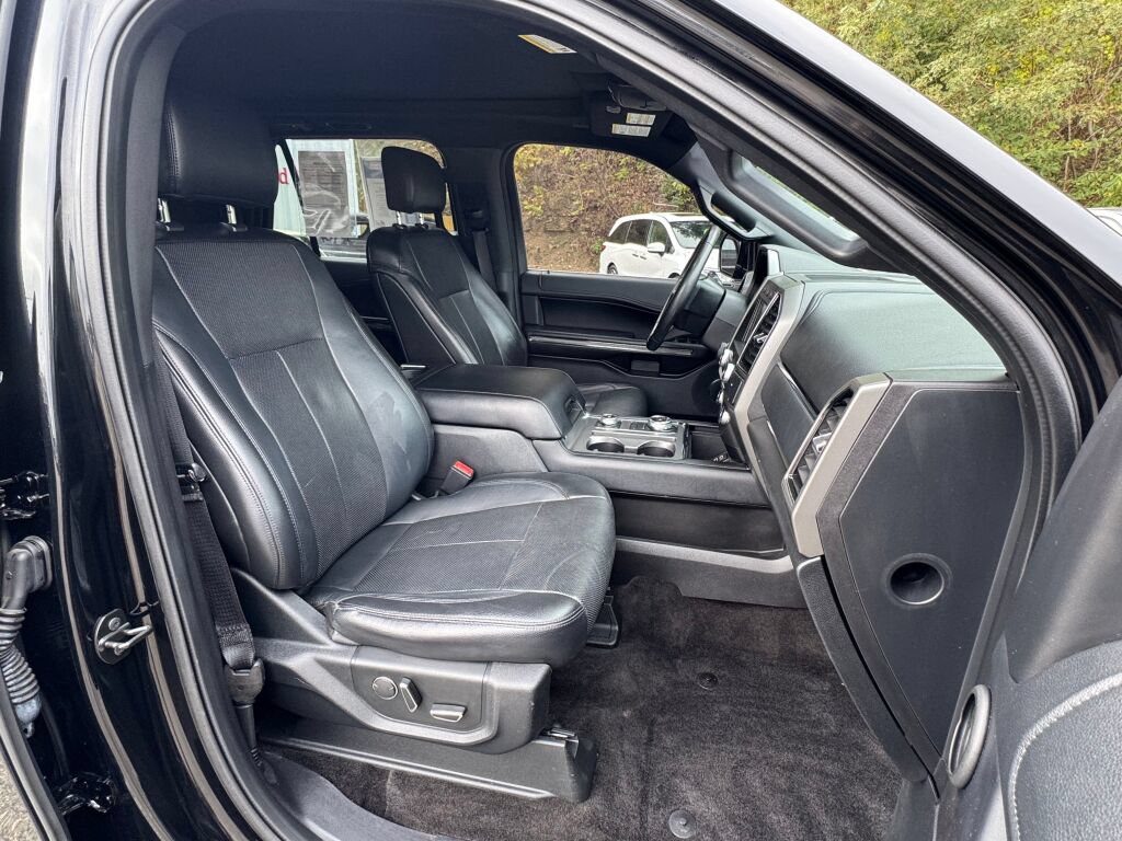 Used 2018 Ford Expedition Max XLT w/ Equipment Group 202A AWD/4WD image 25