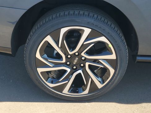 New 2027 Lincoln Navigator Reserve AWD/4WD image 5