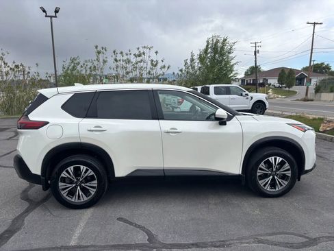Used 2023 Nissan Rogue SV AWD/4WD image 4