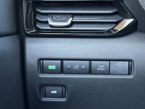 New 2025 Nissan Sentra SV image 18