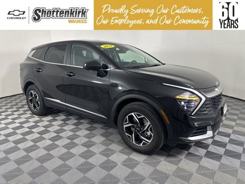 Used 2024 Kia Sportage LX image 1