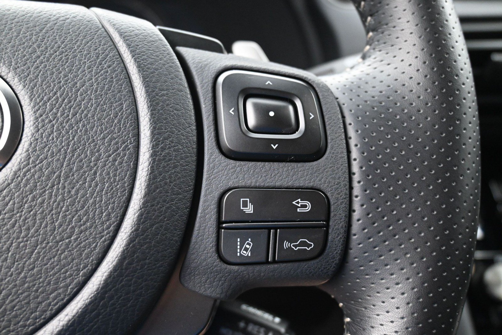 Used 2023 Lexus IS 350 F Sport w/ Memory Package RWD image 21