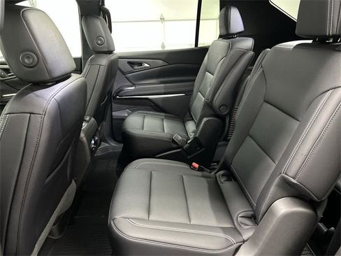 New 2025 Chevrolet Traverse LT w/ LPO, Floor Liner Package image 24