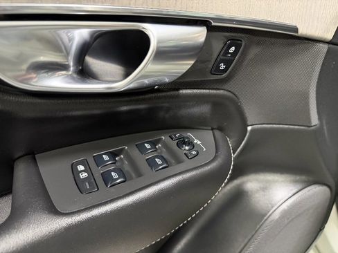 Used 2022 Volvo XC90 T6 Inscription w/ Advanced Package image 21