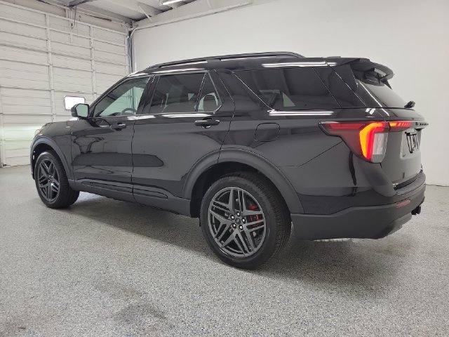 New 2027 Ford Explorer ST-Line w/ Premium Package AWD/4WD image 4