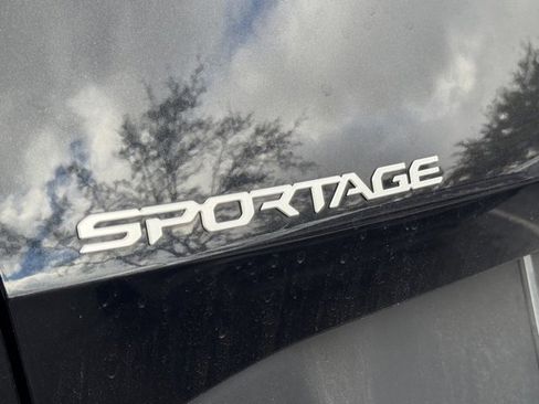 Certified 2023 Kia Sportage LX image 5