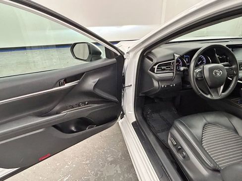 Used 2024 Toyota Camry SE FWD image 19
