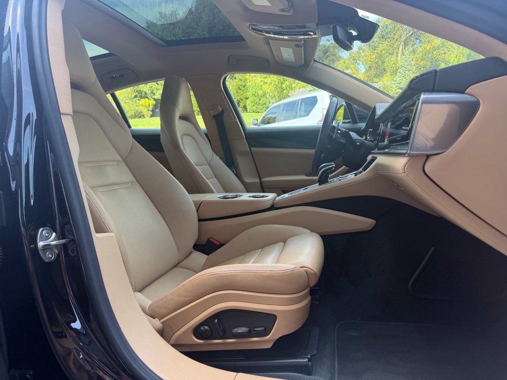 Certified 2023 Porsche Panamera 4S AWD/4WD image 22