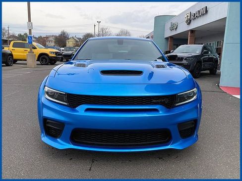 Used 2023 Dodge Charger SRT Hellcat w/ Harman/Kardon Audio Group image 2