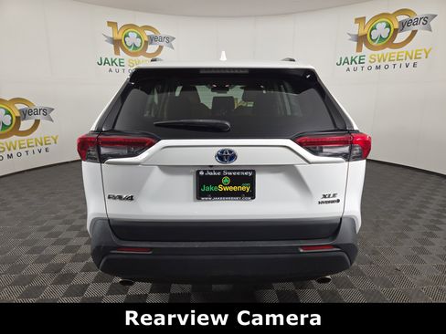Used 2021 Toyota RAV4 XLE image 7