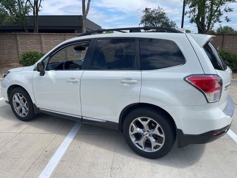 Used 2017 Subaru Forester 2.5i Touring AWD/4WD image 4