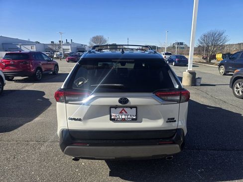 Used 2019 Toyota RAV4 XSE image 8
