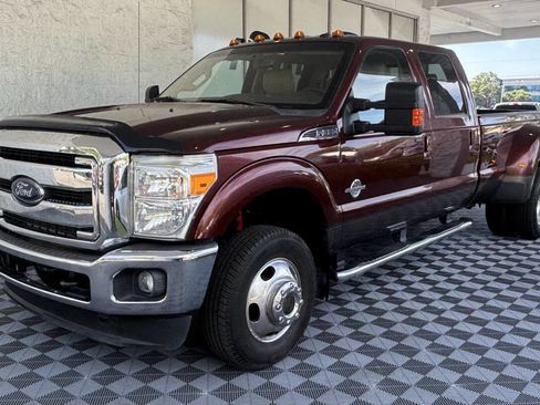 Used 2015 Ford F350 Lariat w/ Lariat Interior Package AWD/4WD image 35