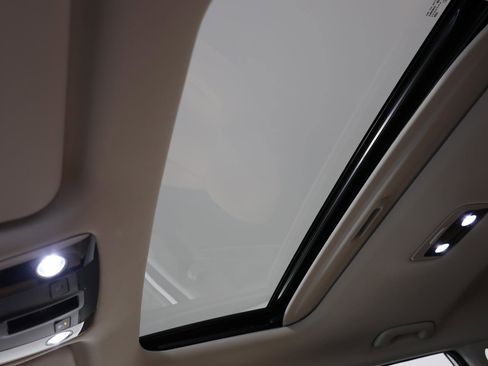 Used 2024 Kia Seltos SX w/ SX Sunroof Package image 23