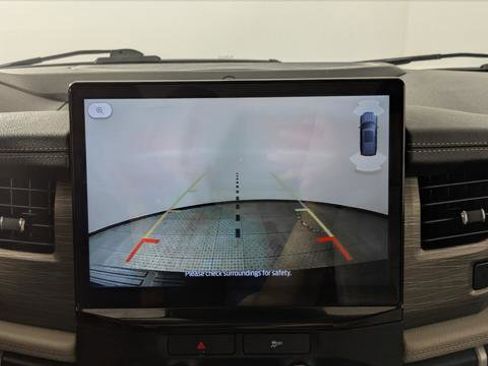 Used 2023 Ford Expedition Limited image 32