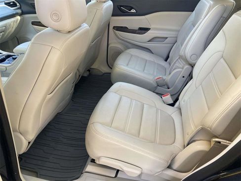 Used 2023 GMC Acadia Denali w/ Trailering Package image 9