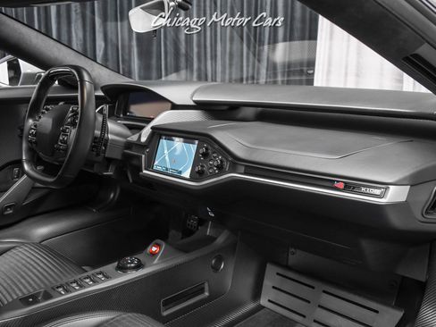 Used 2019 Ford GT RWD image 22