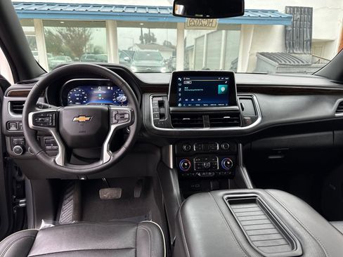 Used 2022 Chevrolet Suburban Premier w/ Max Trailering Package image 12