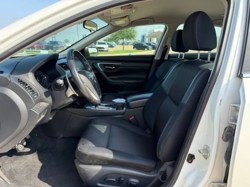 Used 2018 Nissan Altima 2.5 SR FWD image 13