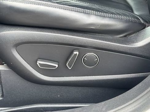 Used 2016 Lincoln MKX Select w/ Select Plus Package FWD image 19