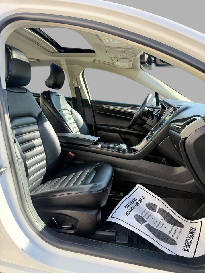 Used 2019 Ford Fusion SEL FWD image 17