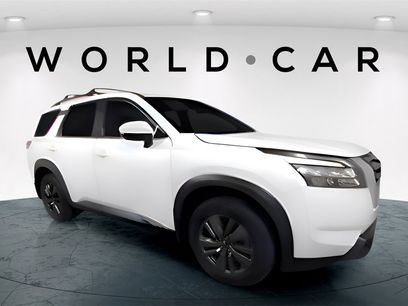 Used 2024 Nissan Pathfinder SV