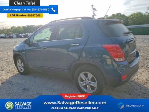 Used 2019 Chevrolet Trax LT w/ LT Convenience Package image 3