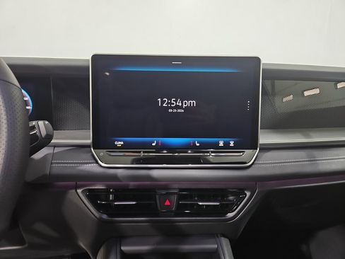New 2026 Volkswagen Tiguan SE R-Line FWD image 18