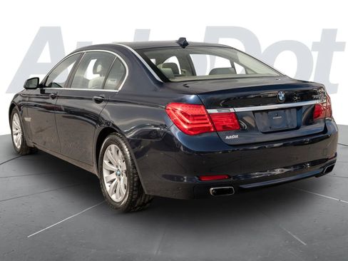 Used 2009 BMW 750Li image 2