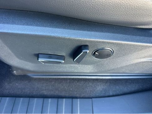 Used 2026 Ford F150 Lariat w/ Equipment Group 502A High image 37