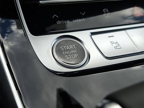 New 2025 Audi Q7 3.0T Premium Plus image 17