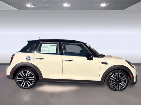 Used 2023 MINI Cooper S image 8
