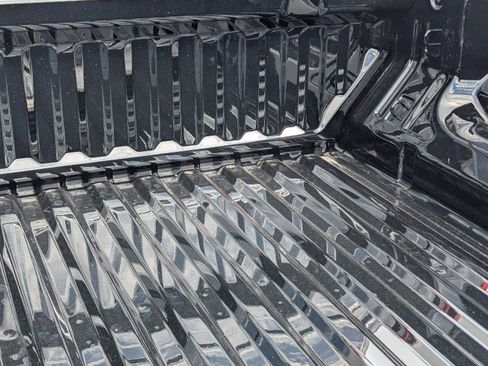 New 2026 GMC Canyon Elevation w/ Convenience Package image 10