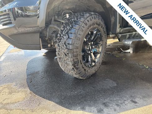 Used 2022 Chevrolet Colorado ZR2 w/ ZR2 Midnight Special Edition image 28