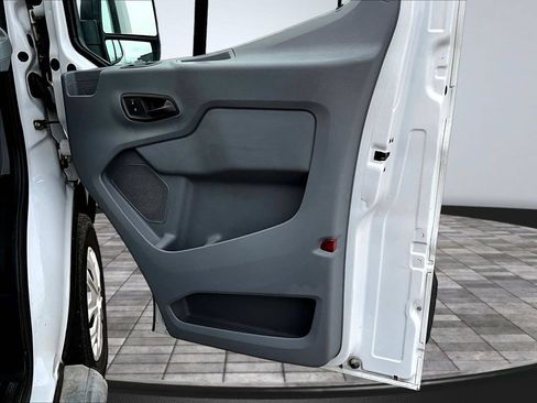 Used 2016 Ford Transit 250 130 Low Roof w/ Exterior Upgrade Package RWD image 30