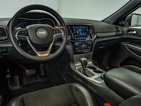 Used 2019 Jeep Grand Cherokee Trailhawk AWD/4WD image 33