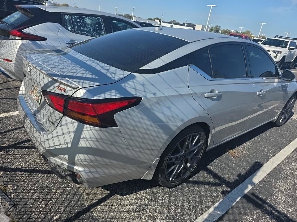 Certified 2023 Nissan Altima 2.0 SR FWD image 7