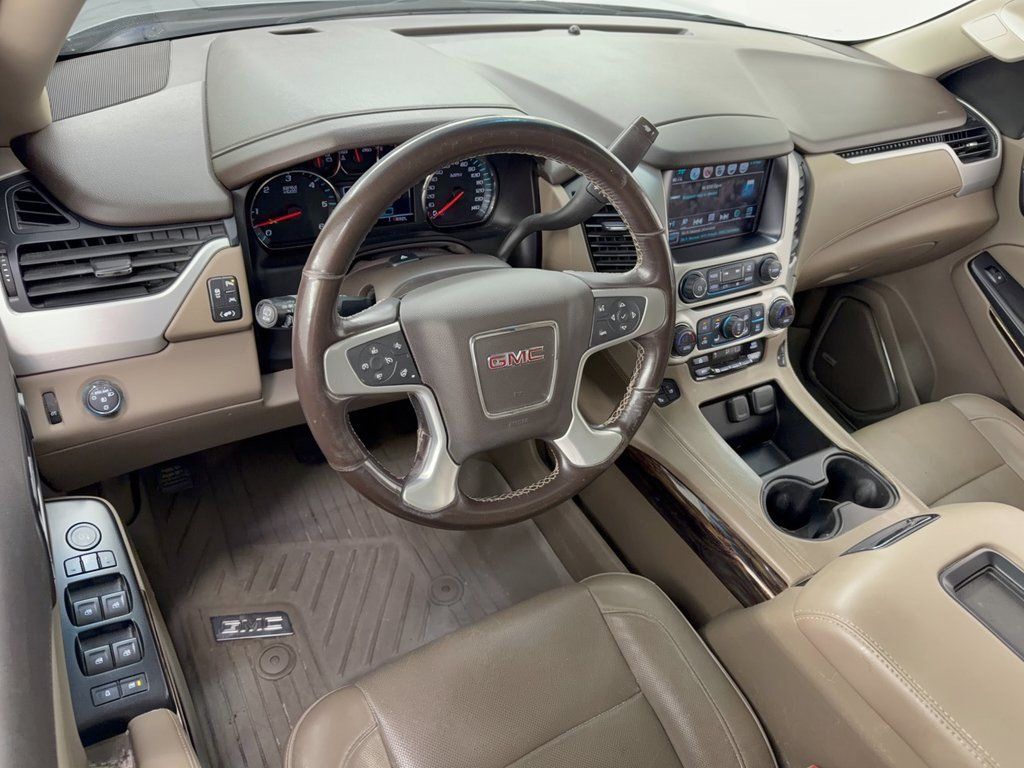 Used 2020 GMC Yukon XL SLT w/ Premium Edition RWD image 4